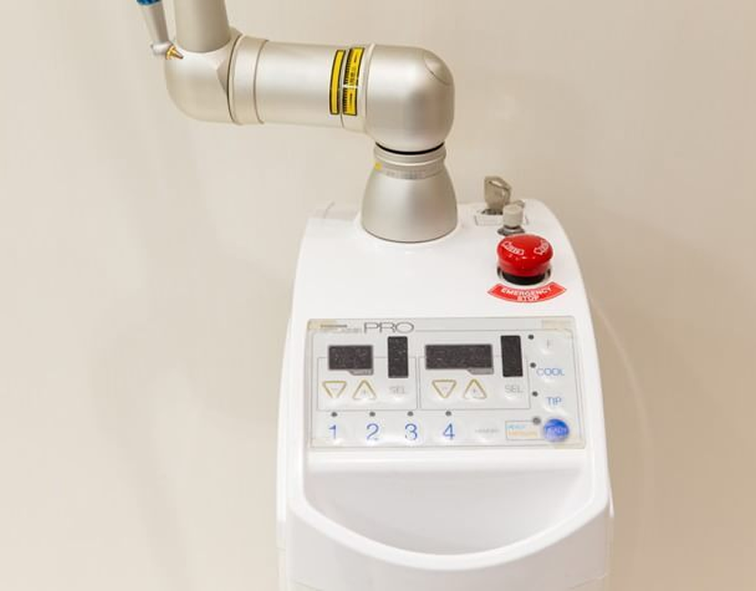 レーザー治療器